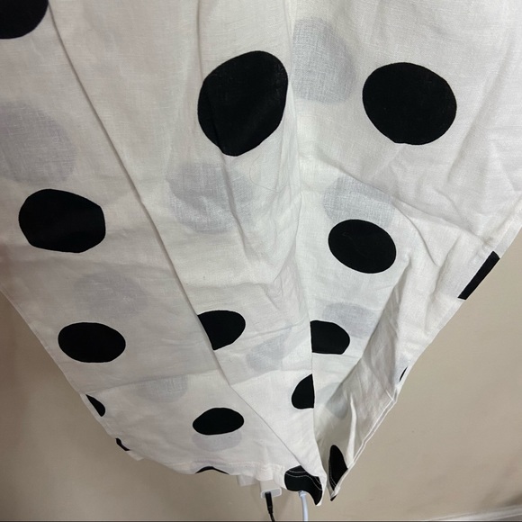 ASOS DESIGN BUTTON FRONT LINEN MINIMALIST THROW ON JUMPSUIT IN MONO DOT … - Picture 9 of 11